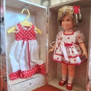 Auth.Shirley Temple Doll & Trunk, Vintage